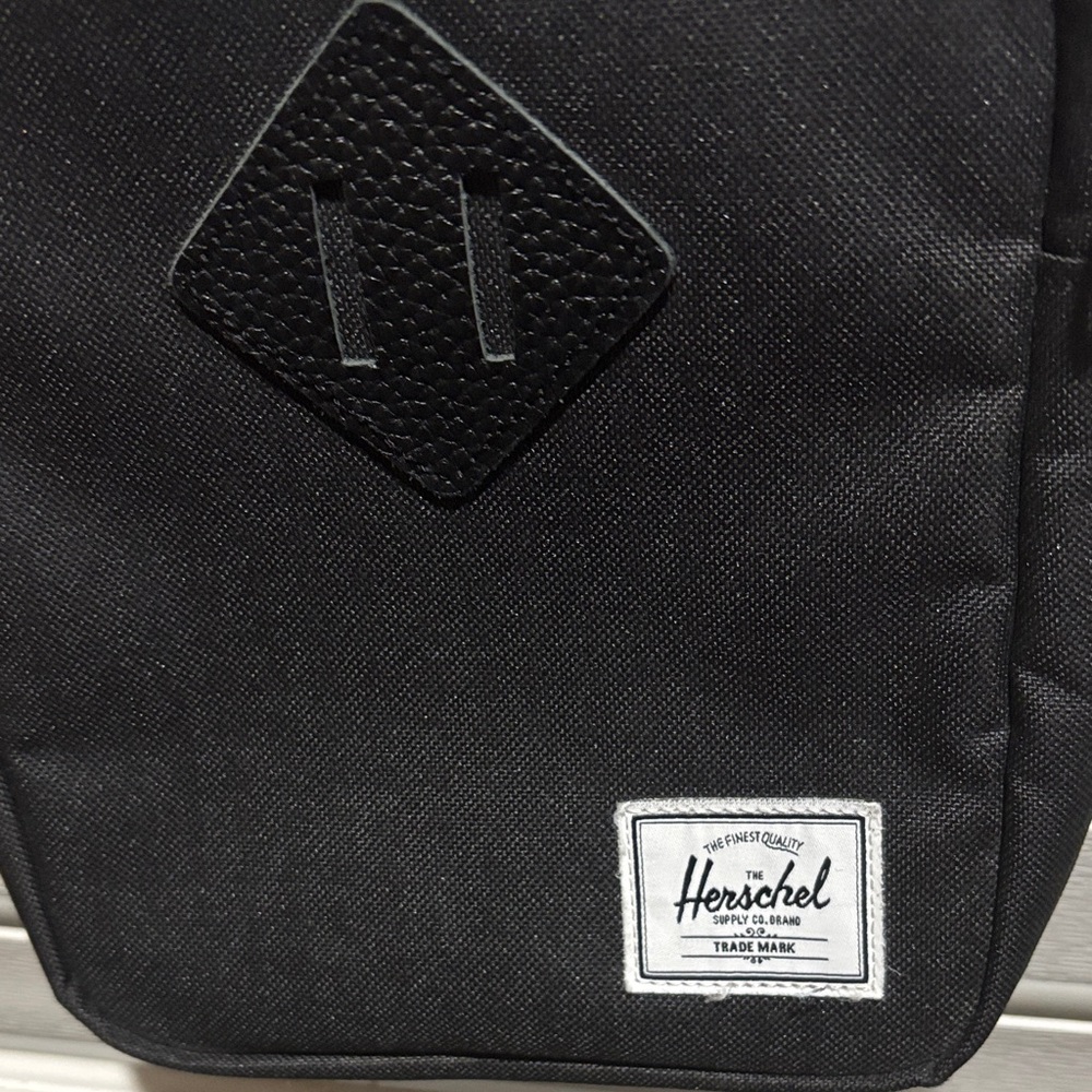 Herschel Supply Company Black Crossbody Pouch - Picture 2 of 7
